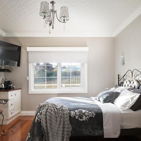 Noah'S Stanley Luxury Bed And Breakfast エクステリア 写真